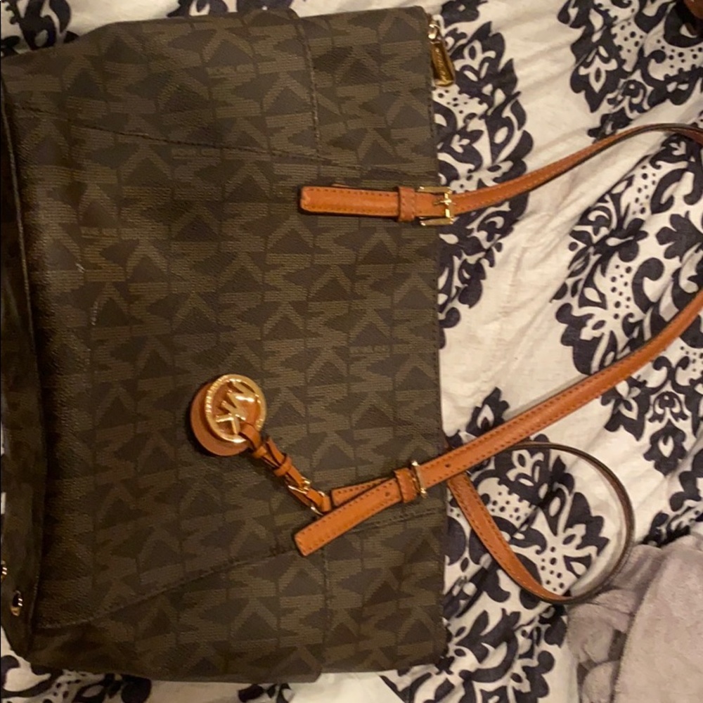 Micheal Kors bag